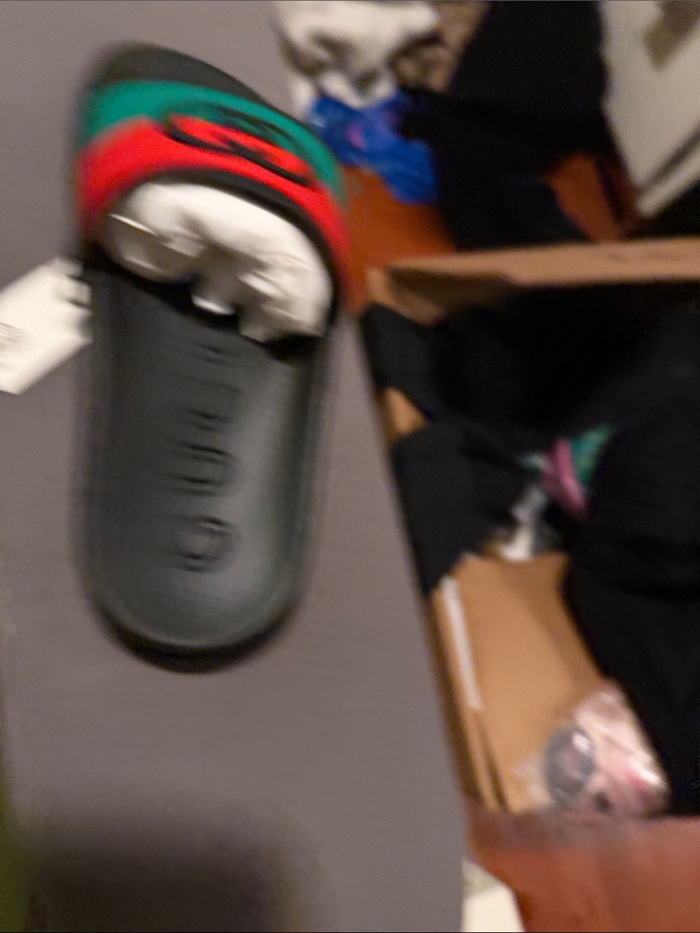 Gucci Black Slides with Red and Green Logo Strap - Picture 6 of 6